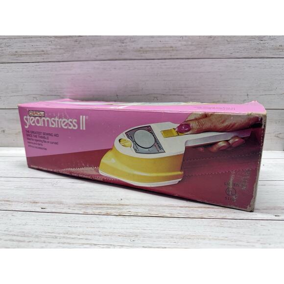 Osrow Steamstress II Handheld Garment Portable Steam Iron with Box 511B NEW! - Picture 2 of 5